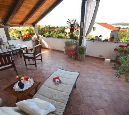 Appartement In Mit Terrasse *